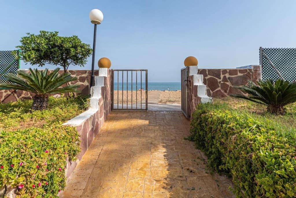 To The Beach Денія Екстер'єр фото